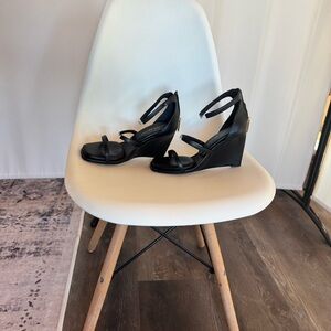 Tamara Mellon Elegant Black Strappy Heels 39.5
